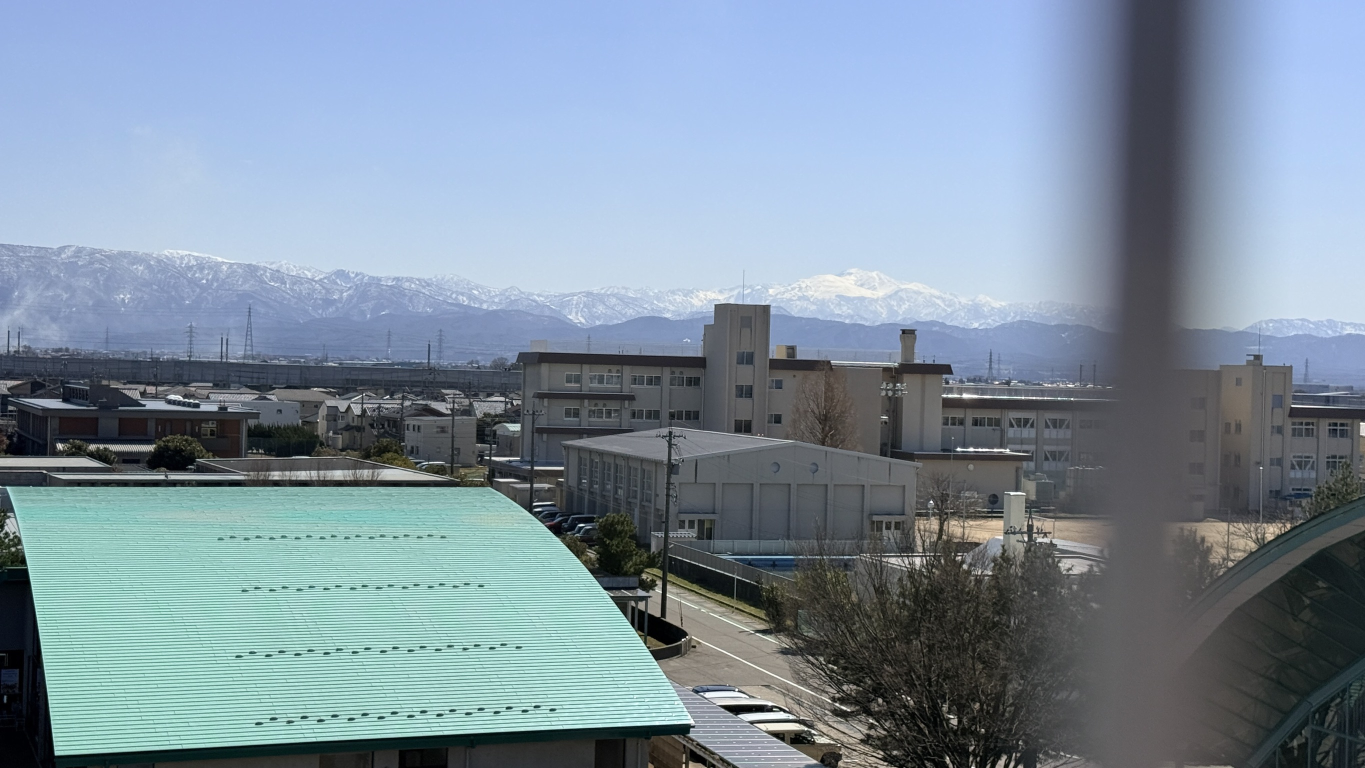 金城大學校園景觀與遠山